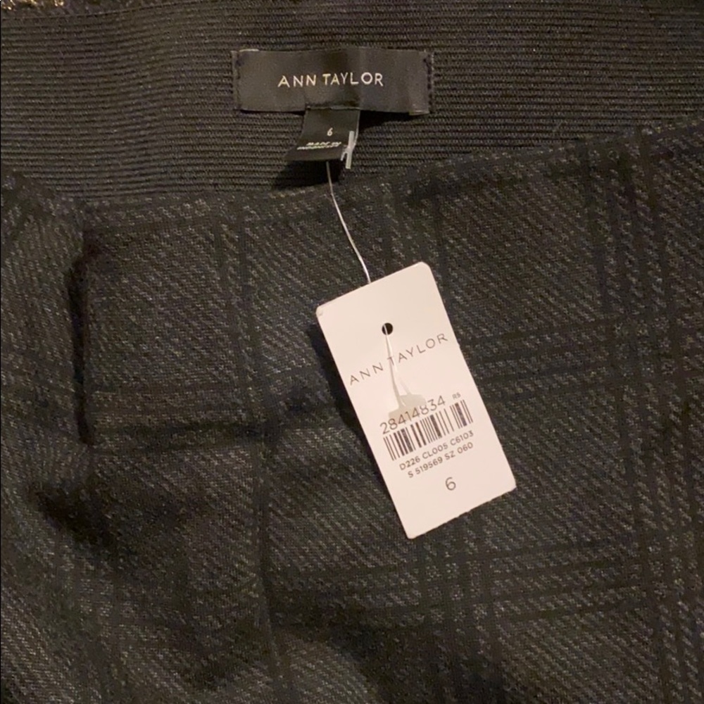ANN TAYLOR dark gray plaid leggings